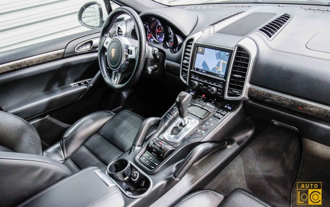 Porsche Cayenne cena 117777 przebieg: 111000, rok produkcji 2012 z Jedlicze małe 781